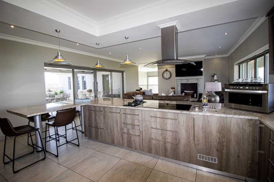 6 Bedroom Property for Sale in Kleinbaai Western Cape